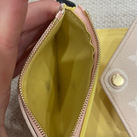 LOUIS VUITTON VICTORINE WALLET - Picture 7 of 8